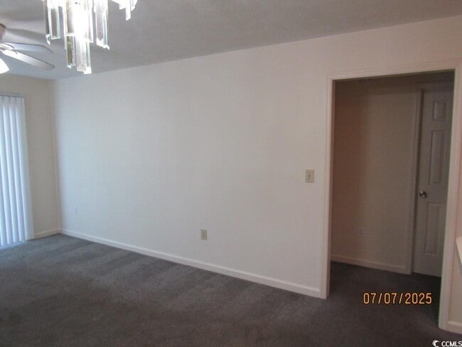 Building Photo - 4258 Pinehurst Cir