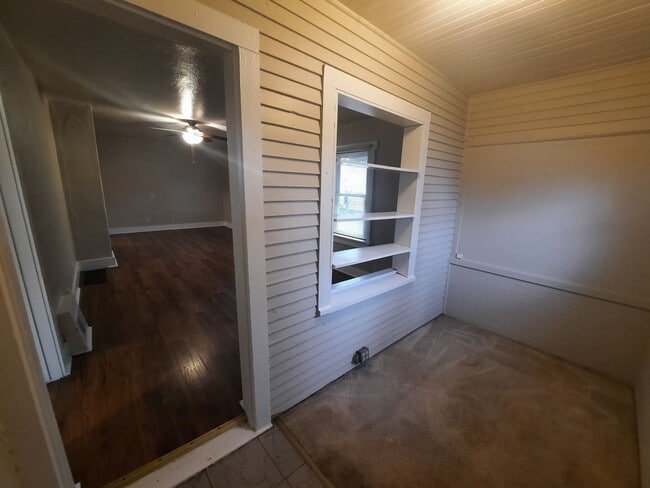 Building Photo - Two Bedroom, One Bathroom Home with fenced yard and shed