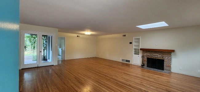 Building Photo - 4088 Laguna Way