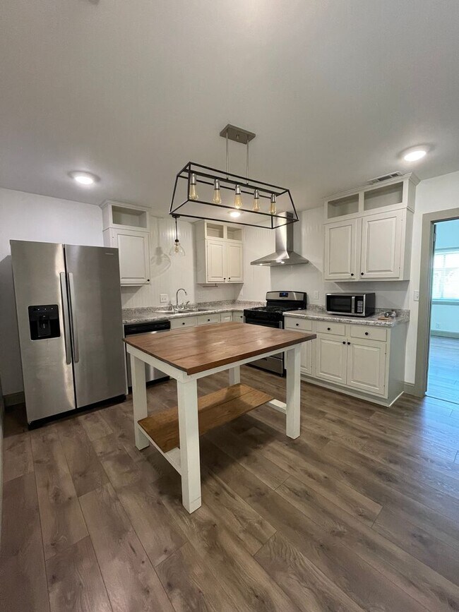 Building Photo - 3032 Choctaw Dr