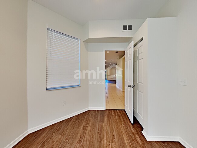 Building Photo - 6424 Orchard Oriole Ln
