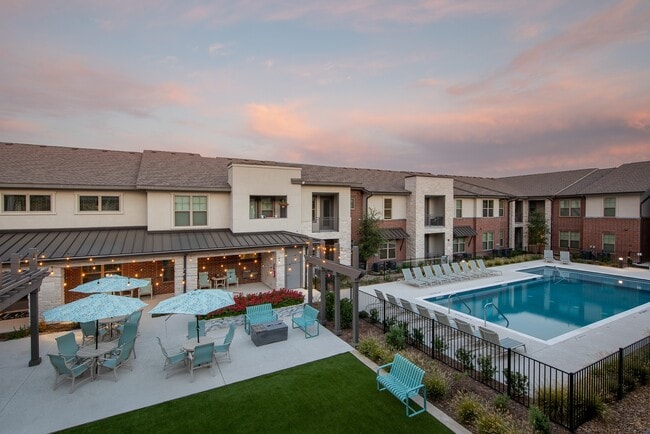 Building Photo - The Luxe at Rowlett 55+ Active Adult