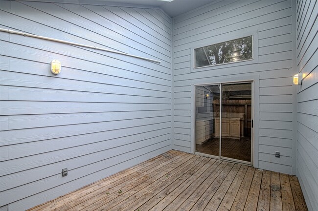 Building Photo - 1710 Blindlake Dr