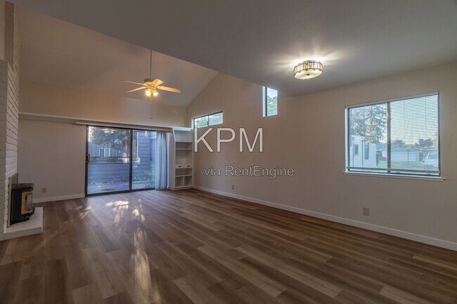 Building Photo - 6829 Mill Springs Ct