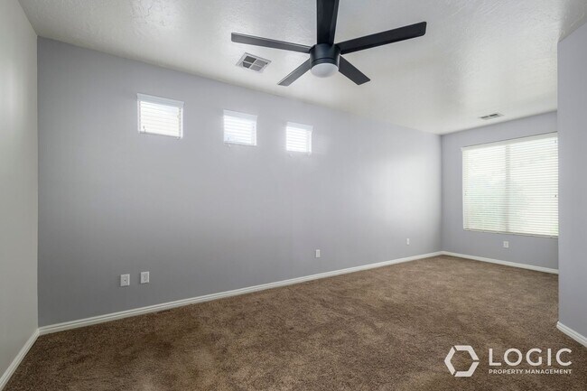 Building Photo - 2445 E White Horse Dr