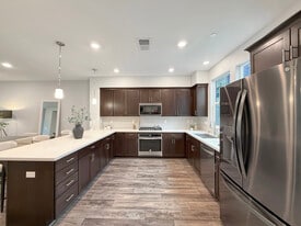 Building Photo - 262 Agustin Narvaez St