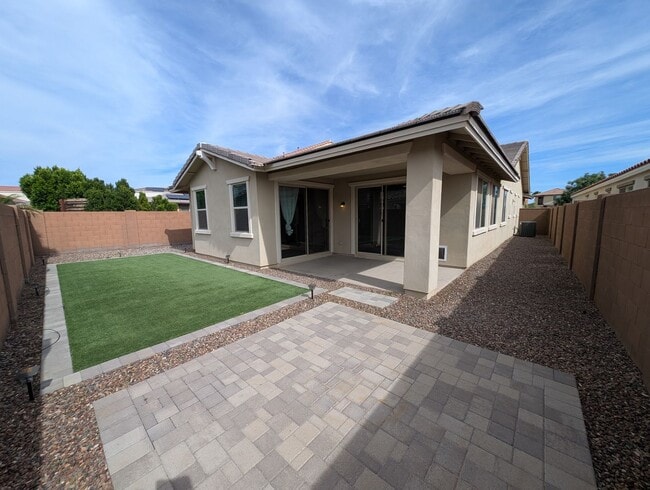 Building Photo - 3 Bedroom Home in the Eastmark Community Near E Ray Rd and S Signal Butte Rd!