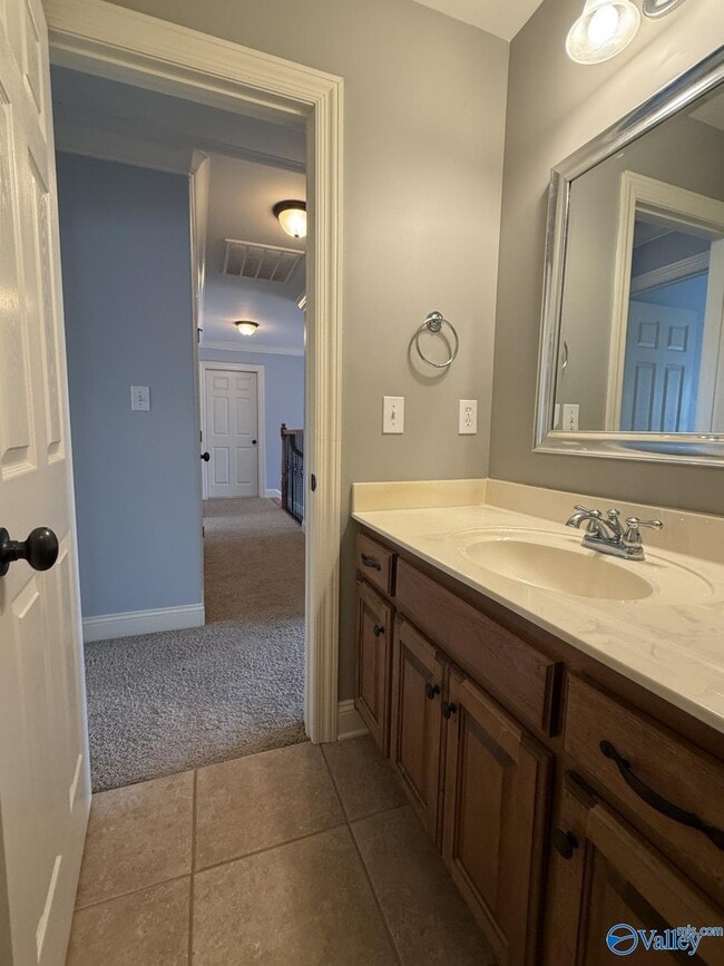 Building Photo - 118 Crystal Lake Dr