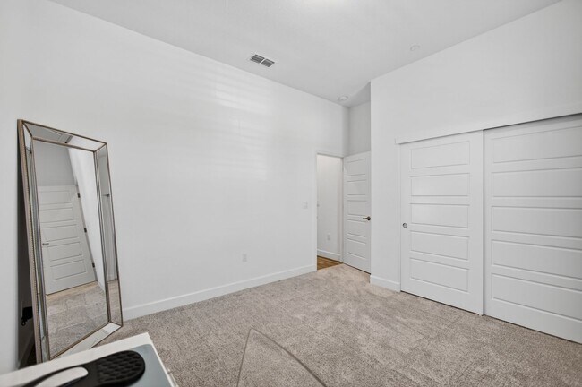 Building Photo - 5685 Sailrock St