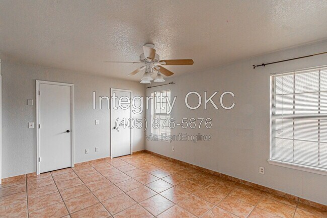 Building Photo - 4400 Hemingway Dr