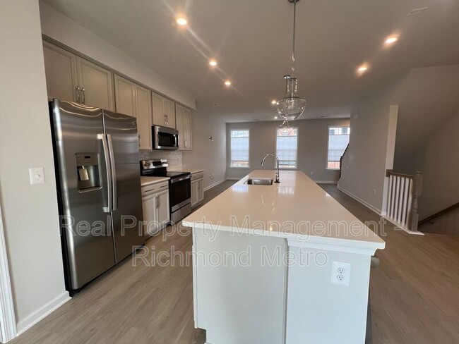 Building Photo - 13292 Coalfield Station Ln