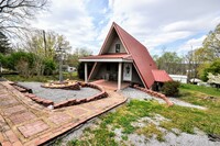 Building Photo - Lake Area House in Cadiz