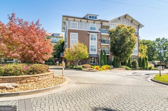 Building Photo - 1740 Century Cir NE