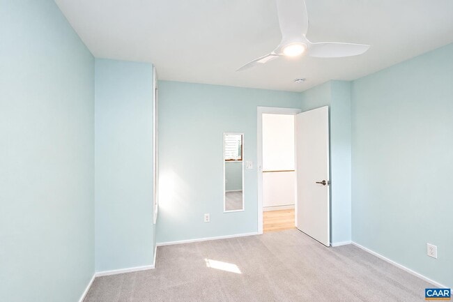 Building Photo - 137 Baylor Ln
