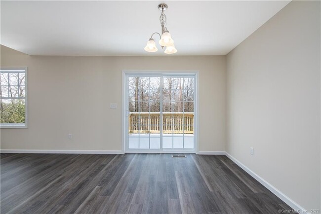 Building Photo - 28 Woodside Dr