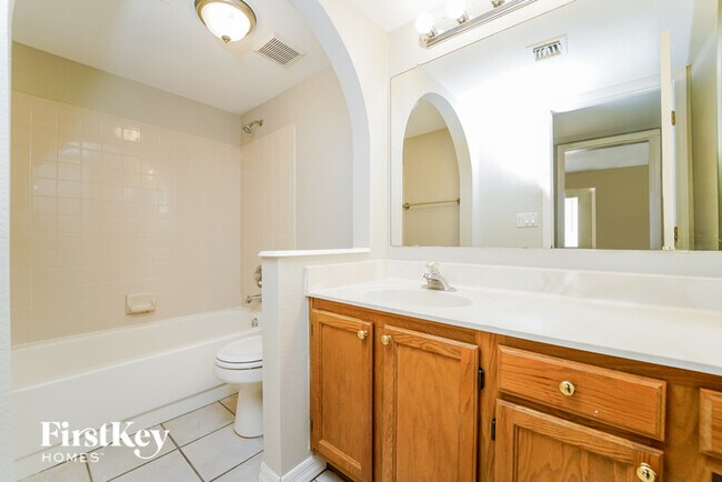 Building Photo - 2701 W Camino De La Joya