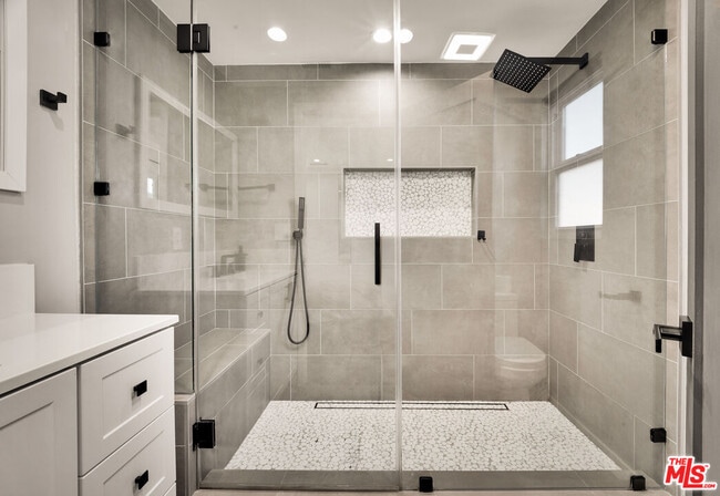 Building Photo - 12827 Sylvan St