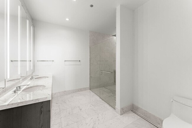 Building Photo - 363 E Wacker Dr