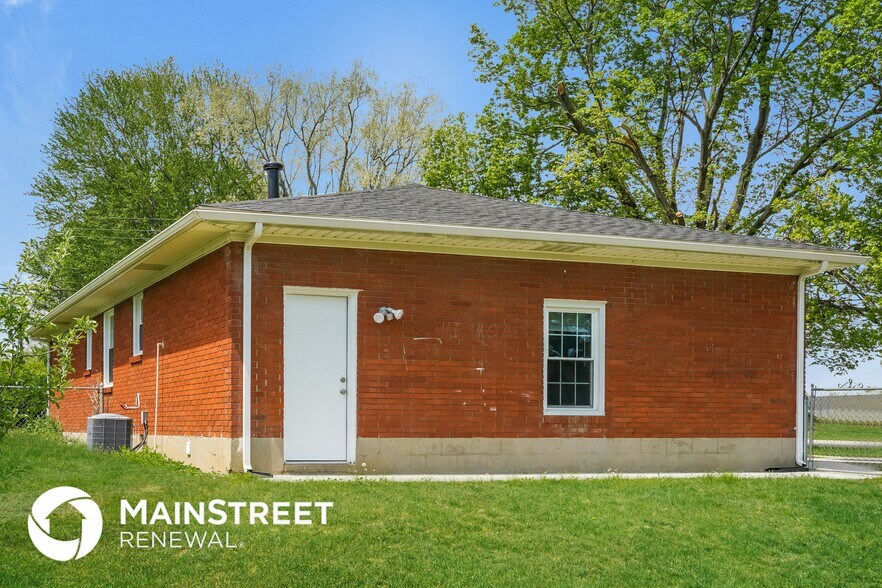Building Photo - 6102 Jessamine Ln