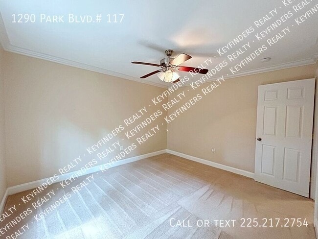 Building Photo - 1290 Park Blvd