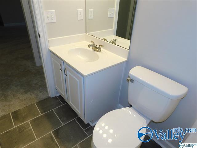 Building Photo - 113 Winding Trail