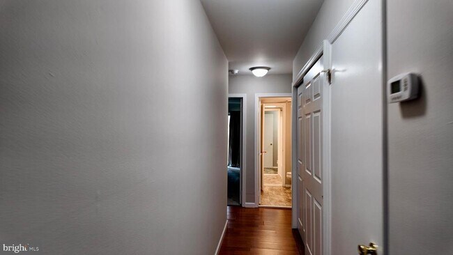 Building Photo - 2166 Birch Dr