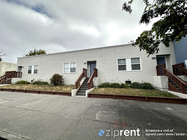 Primary Photo - 2 br, 1 bath 4plex - 2929 Sacramento St, B...