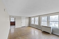 Building Photo - 701 Northcliffe Rd
