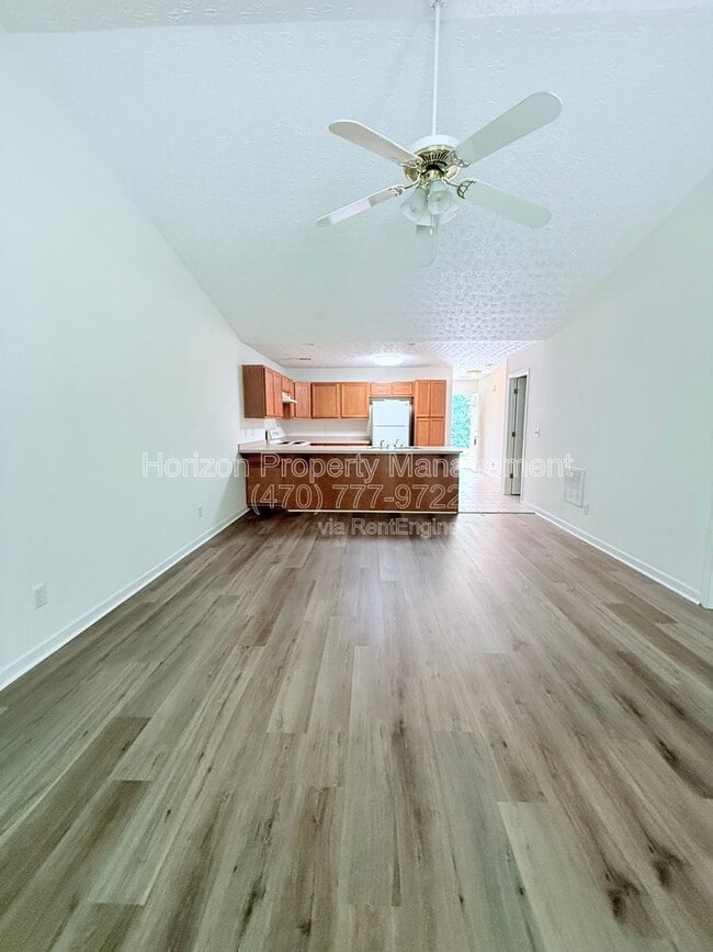 Building Photo - 3987 Hidden Hollow Dr