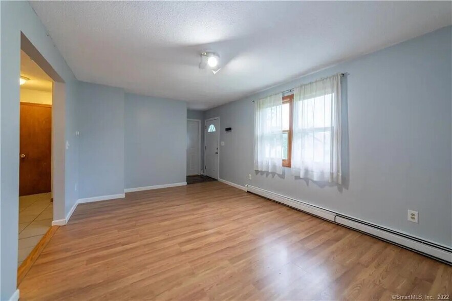 Building Photo - 6 Sunnyside Ave