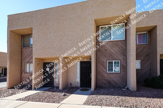 Building Photo - 1601 W Sunnyside Dr