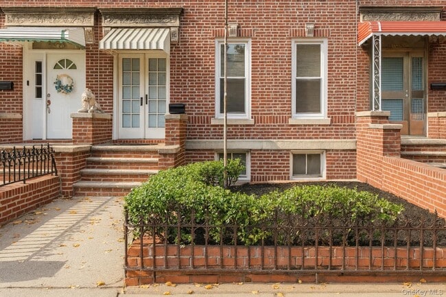 Primary Photo - 47-18 39th Pl