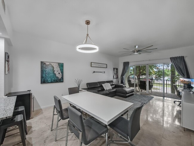 Building Photo - 1610 Presidential Way