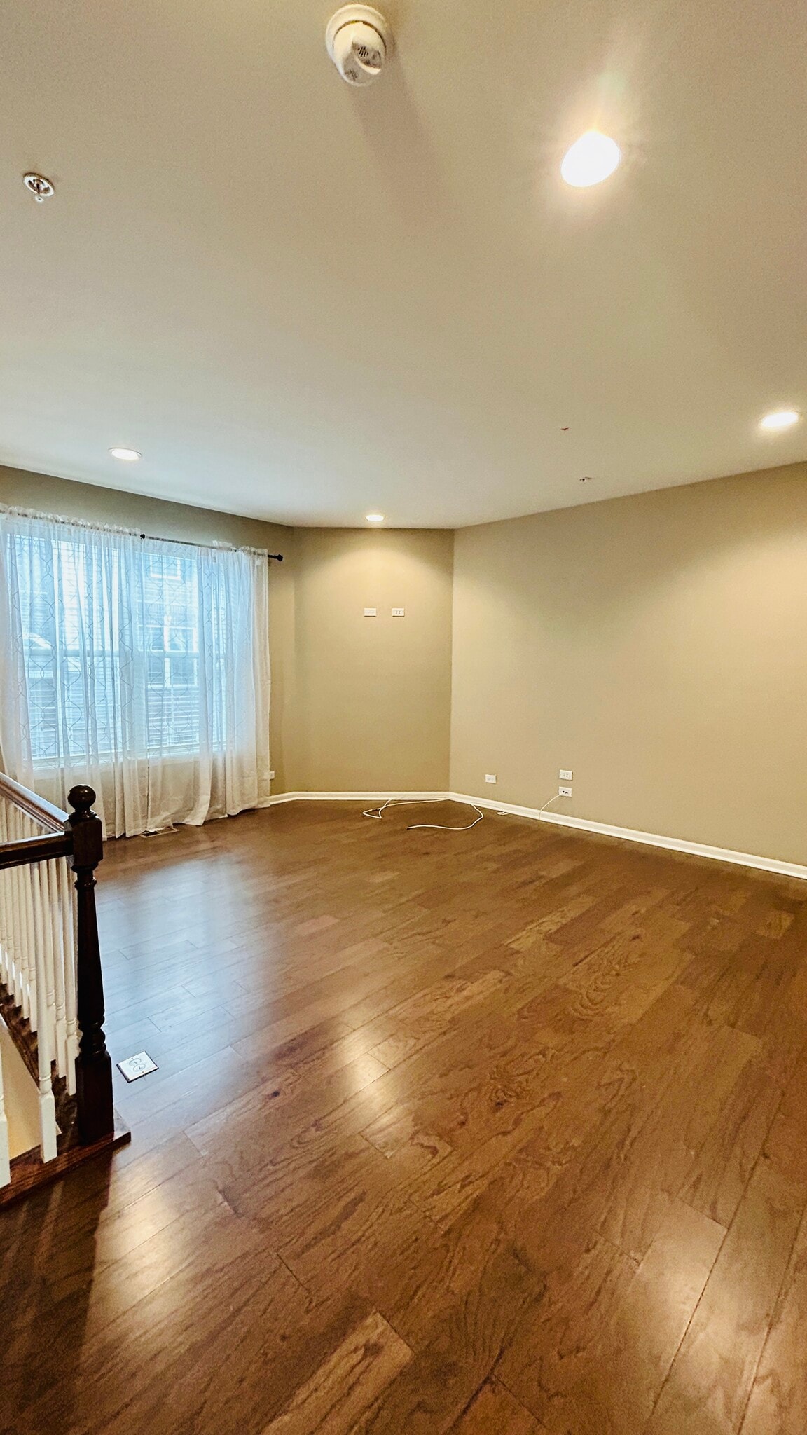 Living room - 1164 Evergreen Ave