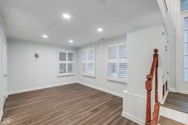 Building Photo - 2068 Broughton St