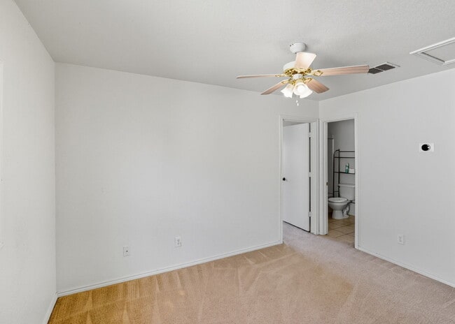 Building Photo - Incredible value with a **washer, dryer, refrigerator, shed, and a covered backyard with a dog run!