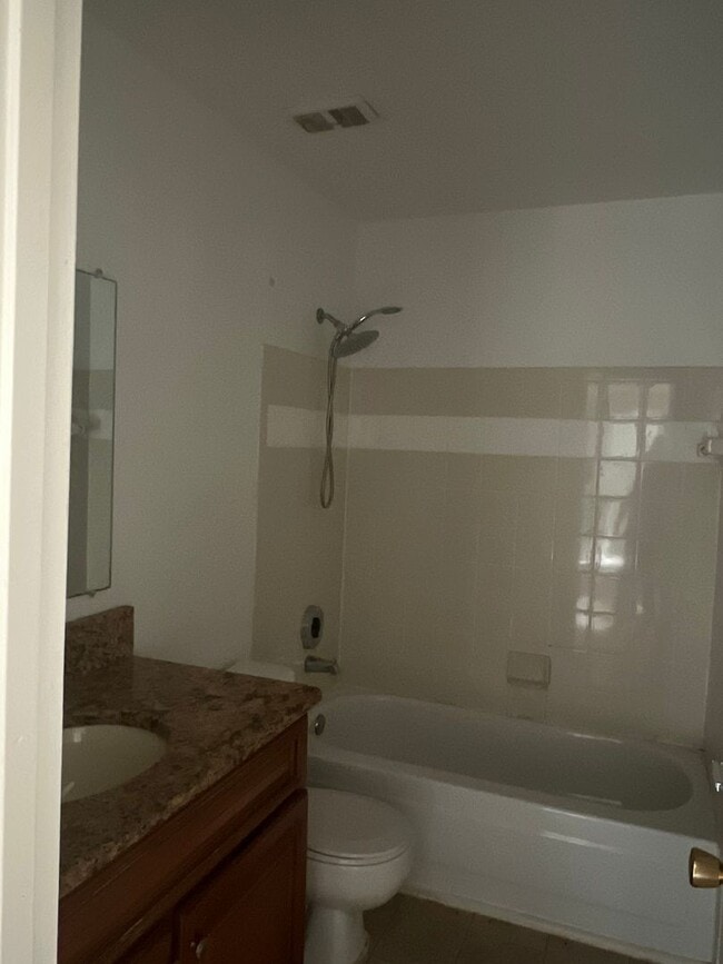 Building Photo - 3016 Parkway Blvd