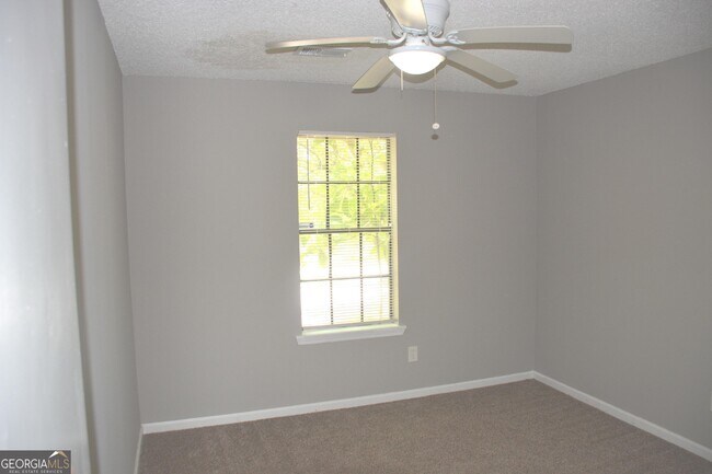 Building Photo - 4952 Isle Royal Ct