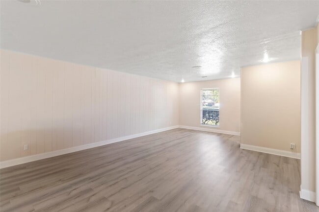 Building Photo - 1502 Dabney Dr