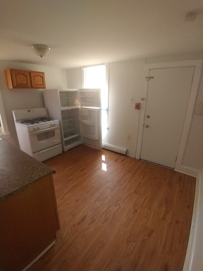 Building Photo - 600-606 MacDade Blvd