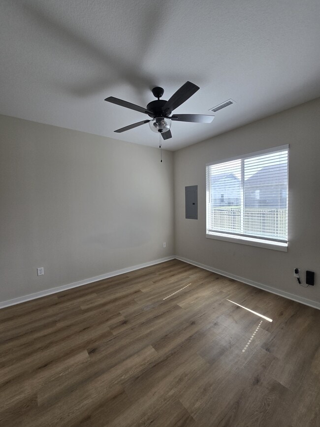 Building Photo - 12195 Fennec