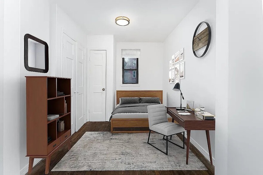 Building Photo - 32 Cornelia St