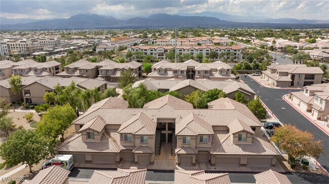 Building Photo - 4725 Basilicata Ln