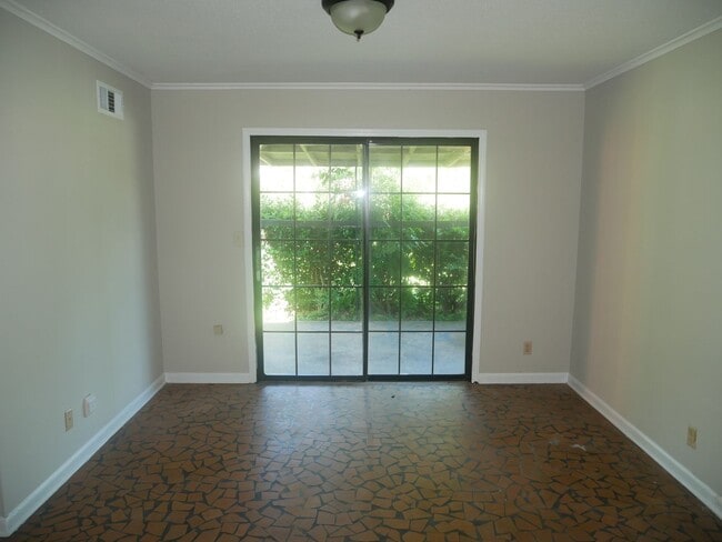 Building Photo - 8367 Dottley Dr