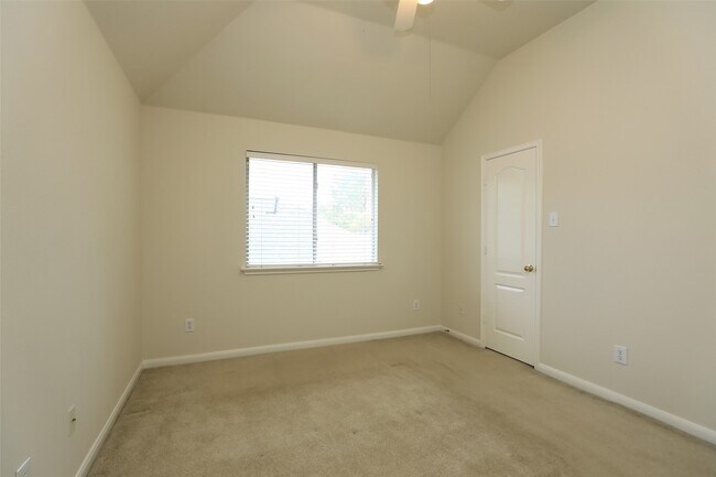 Building Photo - 6523 Trenton Lake Ln