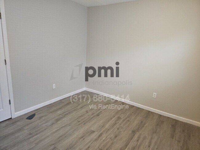 Building Photo - 403 Wallace Ave