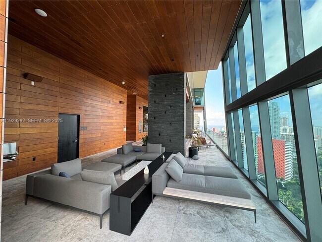 Building Photo - 1451 Brickell Ave