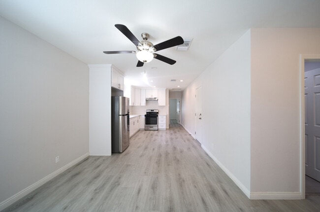 Building Photo - 120 E Shady Grove Dr