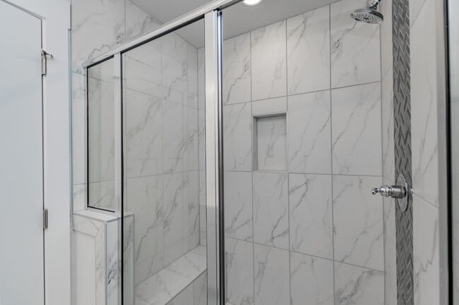 Building Photo - Monte Vista Townhomes