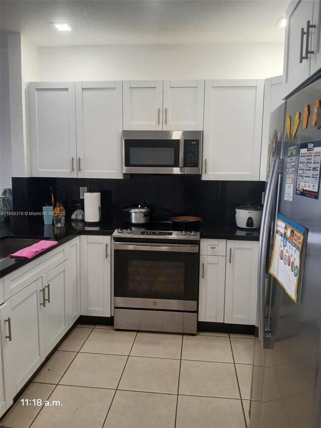 Building Photo - 10984 SW 182nd Ln